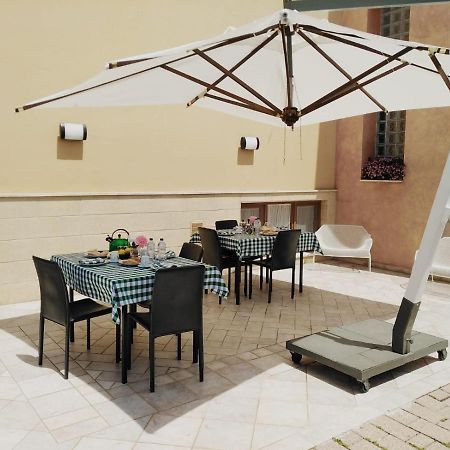 The Holiday House Hotel Santeramo in Colle Kültér fotó