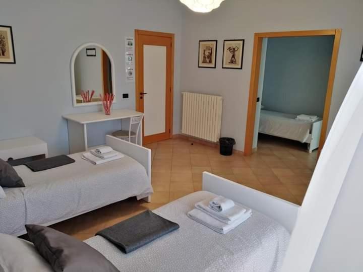 The Holiday House Hotel Santeramo in Colle Kültér fotó